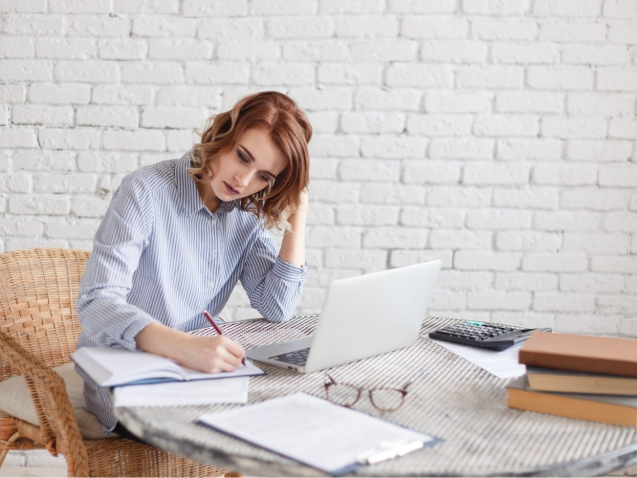 demo-attachment-1157-woman-freelancer-female-hands-with-pen-writing-on-P369BAX1